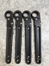 4- Wright Tool Ratcheting Flare Nut Wrench Black 12-point 78 - 1 1653 - 1662 4- Wright Tool Ratcheting Flare Nut Wrench Black 12-point 78 - 1 1653 - 1662