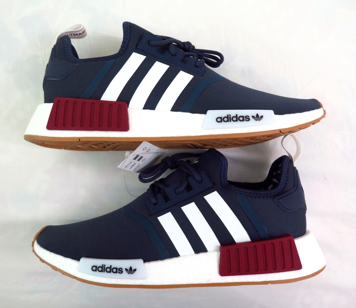 Size ADIDAS ORIGINALS Men's NMD R1 Sneaker Shoes Navy White
