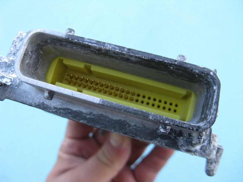 03 04 2003 2004 HUMMER H2 МОДУЛЬ УПРАВЛЕНИЯ РЕЛЕ ДАТЧИК КОМПЬЮТЕРА Б/У OEM 15192449 - Изображение 3 из 4