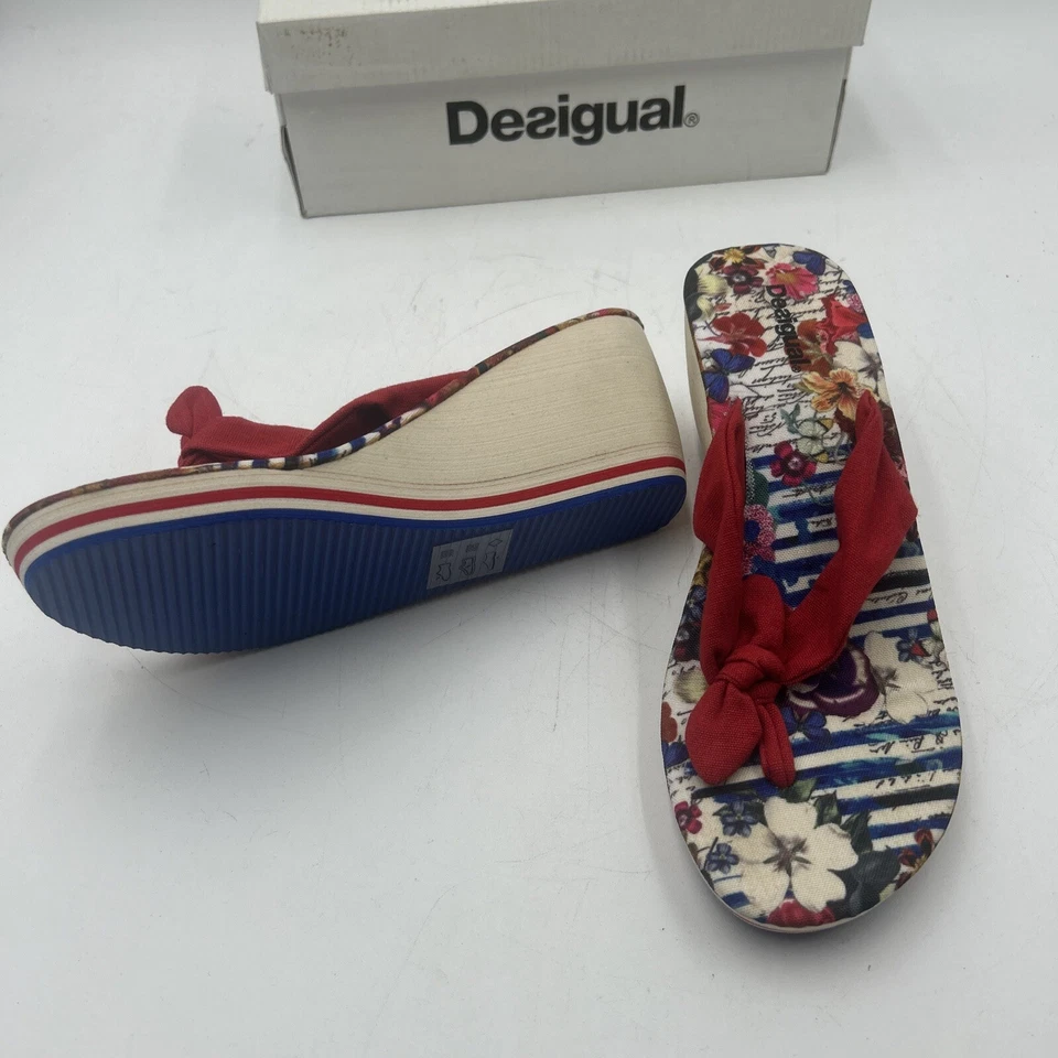 Sandálias femininas Desigual 40/9 praia Zaza plataforma anabela floral vermelha - Imagem 4 de 4
