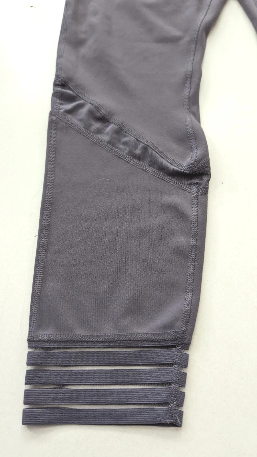 yogalicious front pocket sheer trim leggings
