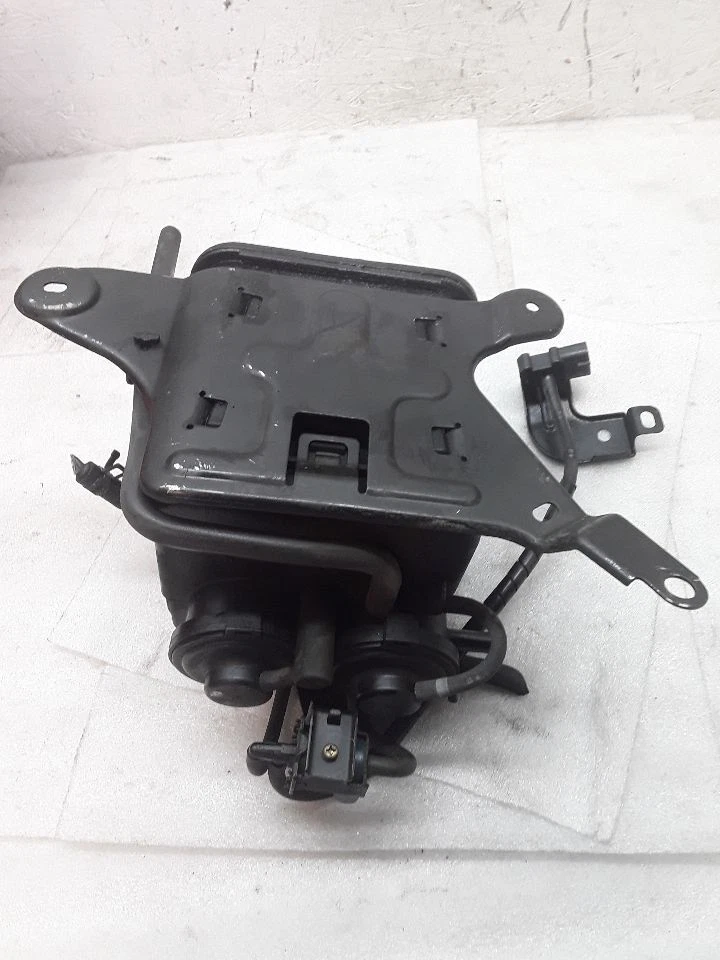 77704-07011 Bote de carbón de vapor de combustible 1997 Toyota Avalon Batt-12P Foto 3 de 4