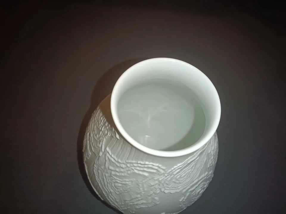 Vase AK KAISER W. GERMANY Biskuit-Porzellan, weiß,  Relief - Bild 4 von 4