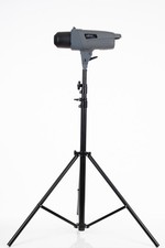 Walimex PRO VE 400 Excellence Studioblitz Blitz mit einem Walimex Stativ im SET