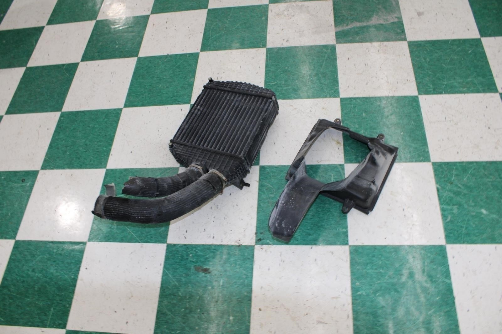 14-20 GHIBLI 3.0L Twin Turbo Passenger RH Air Intake Cooler Intercooler OEM Duct
