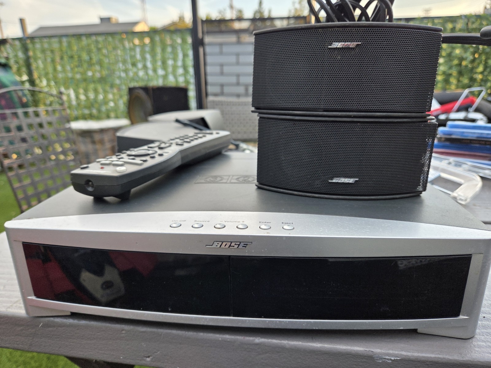 BOSE Media Center Gray Model AV3-2-1 II Media Center w/ Remote & Speakers