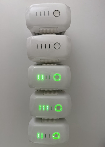 Lot of 5 White DJI phantom 4 Batteries w/ LED Indicators & Power Button