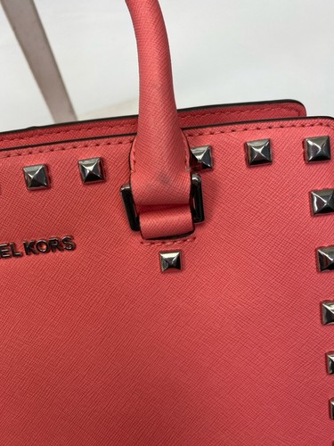Sac à main clouté argent corail Michael Kors - Photo 5/5