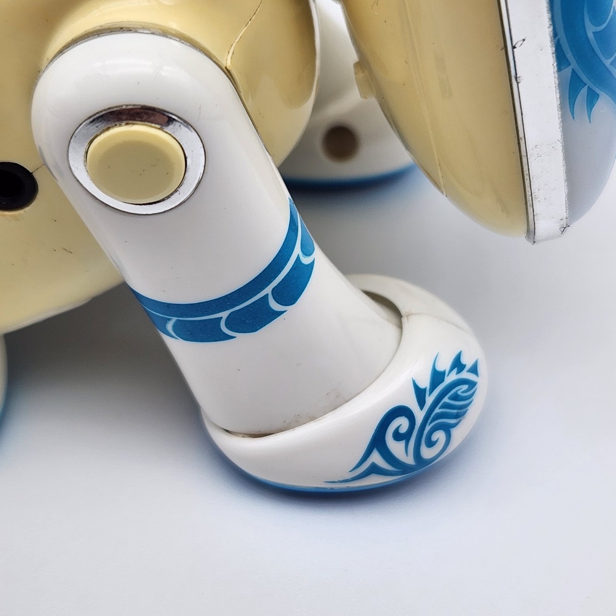 iDog Amp'd Blue Dragon Music Speaker Hasbro Sega Interactive 2007
