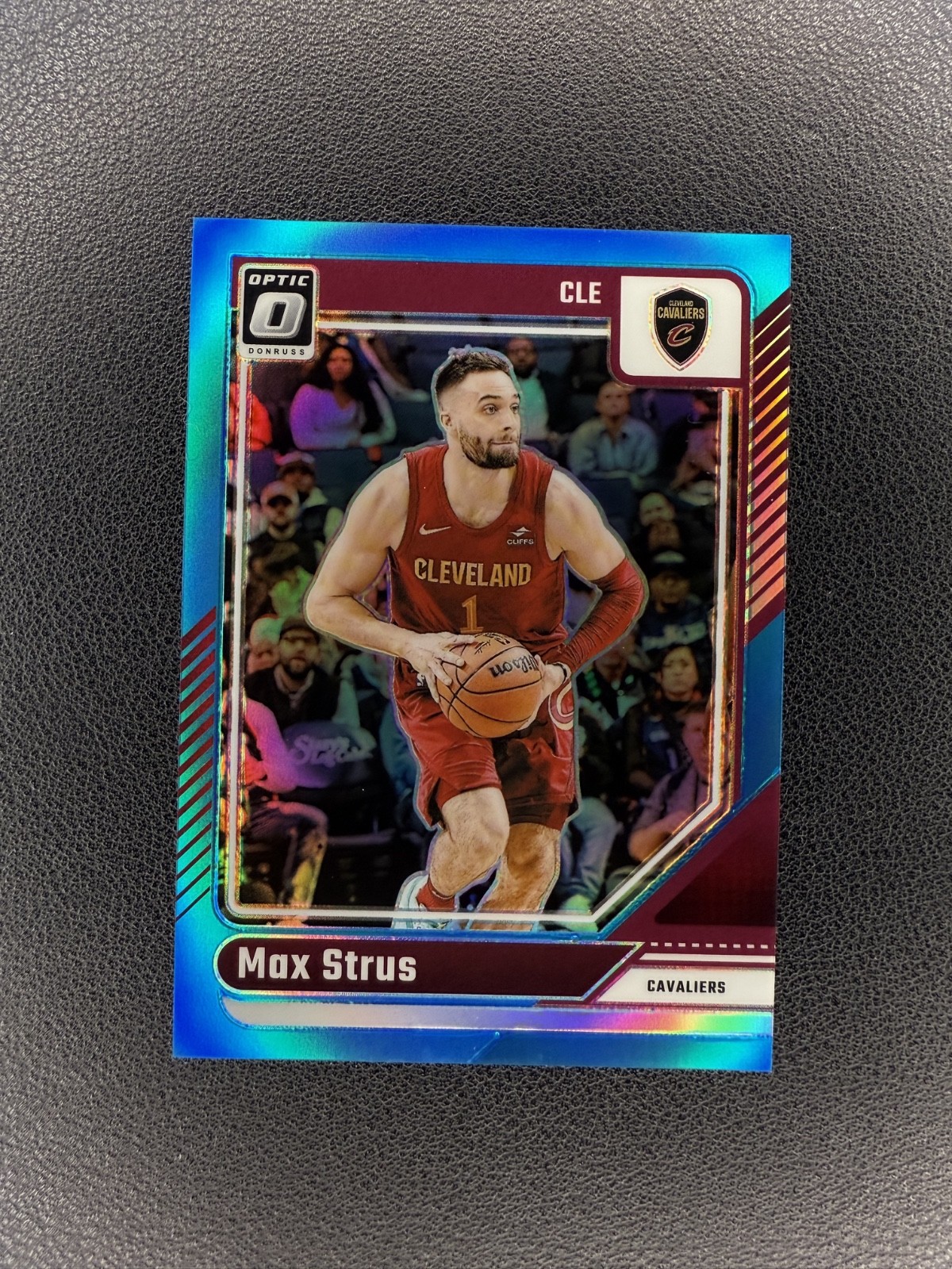 2024-25 Donruss Optic - #115 Max Strus Light Blue /225