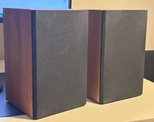 Bookshelf SPEAKERS ONLY from 1 BY ONE Bluetooth Turntable. FULLY FUNCTIONAL