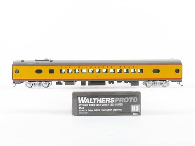 HO Walthers Proto 920-9151 MILW 85' 52-Seat Coach Passenger Car #343 wLights 