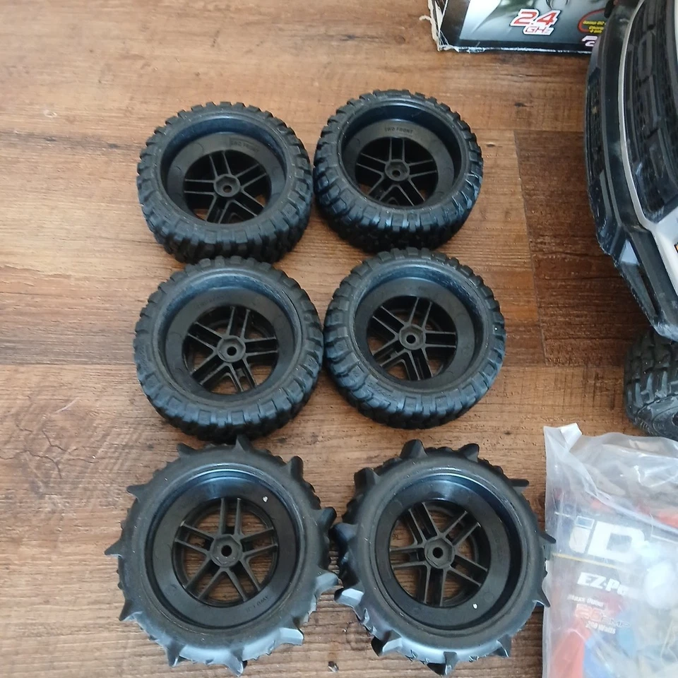 Traxxas Ford F-150 Raptor 2WD 1/10 Truck Fox Edition Gray with Box - Image 3 of 4