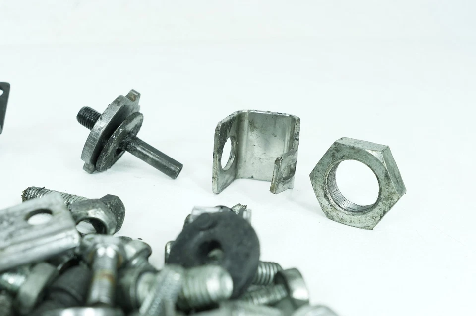 Harley Touring Electra Glide 1999 clásica OEM herrajes pernos tuercas y soportes Foto 3 de 4