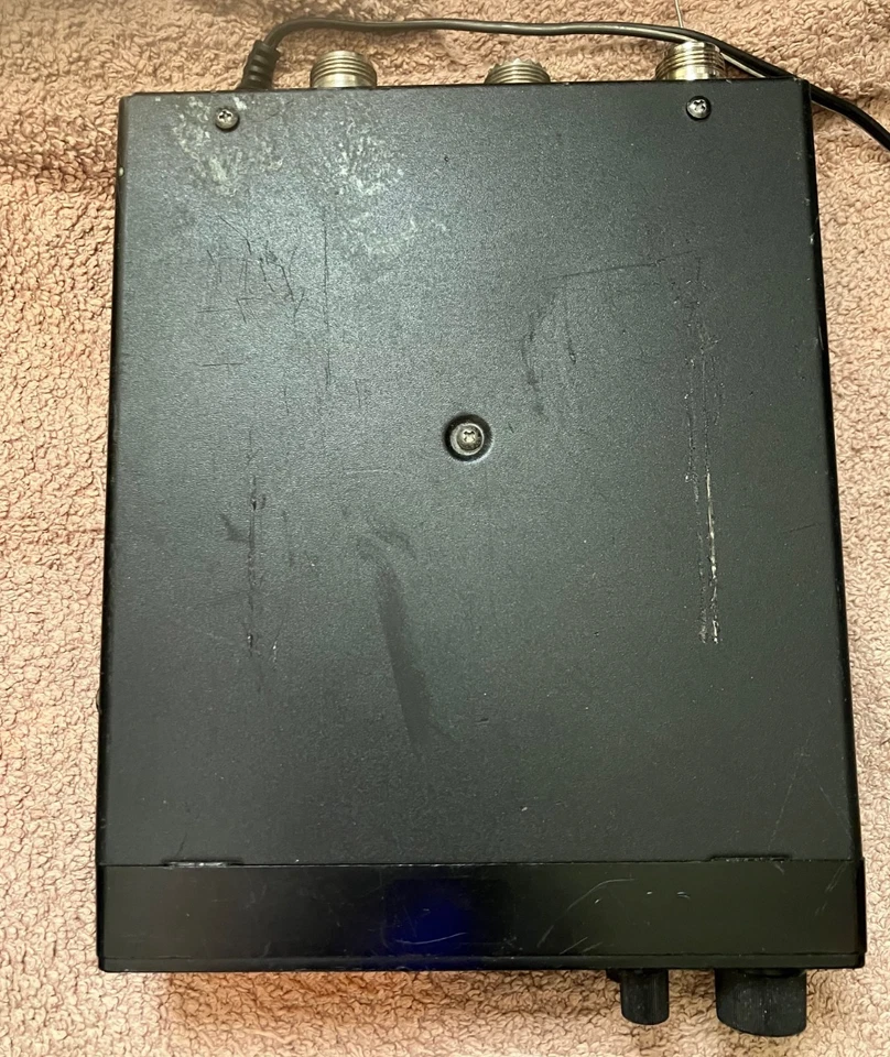 Icom IC-R100 Ricevitore di copertura generale 100 kHz - 1,8 GHz - Immagine 2 di 4