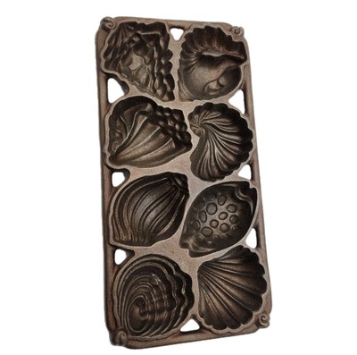 Cast Iron SEA SHELL Baking Pan Muffin Cake Cornbread Mold 1989 John Wright Vtg