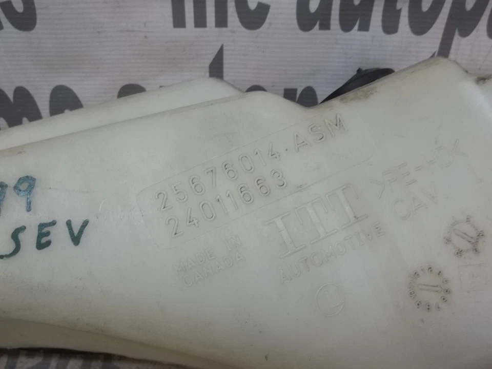 98-04 Cadillac Seville Windshield Washer Fluid Reservoir Battle Tank OEM - Image 4 of 4