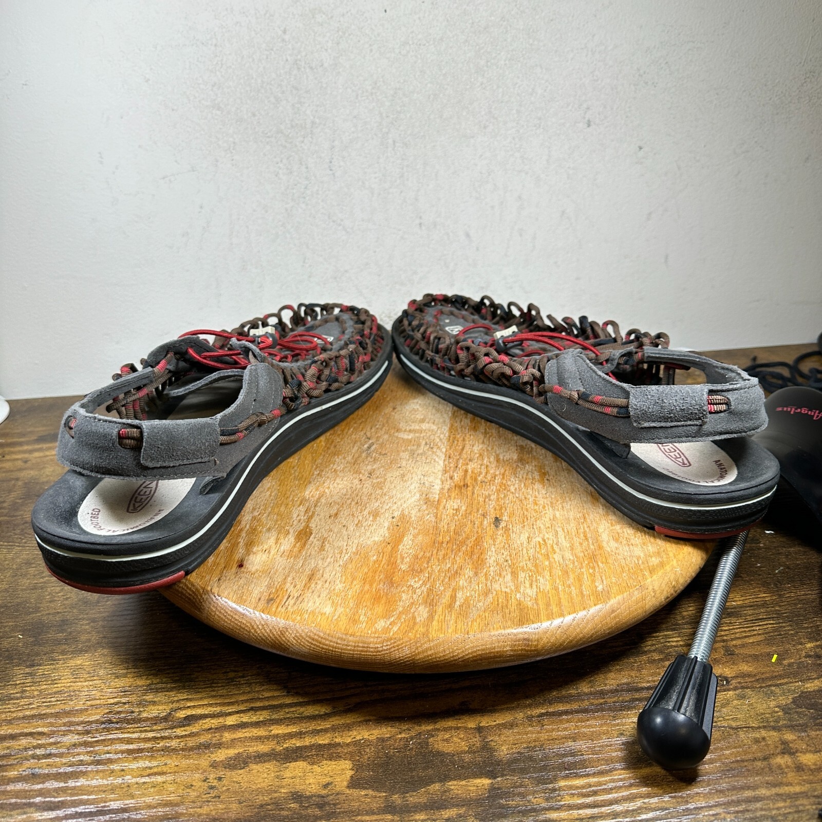 Keen Uneek Two Para Cord sandali sportivi scarpe uomo taglia 12