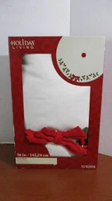 HOLIDAY LIVING~ 56" Ivory & Red HOLLY & BOW TREE SKIRT~NEW