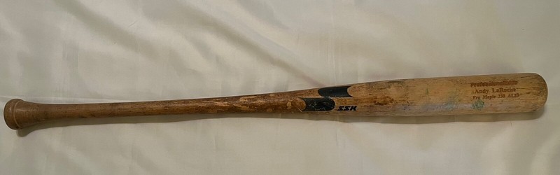 Andy LaRoche “Game-Used” (w/Crack)  Pittsburgh Pirates - Pro  Maple 238 AL25 Bat