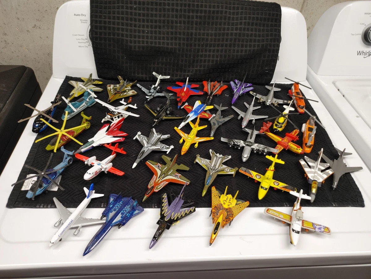 Matchbox diecast store airplanes