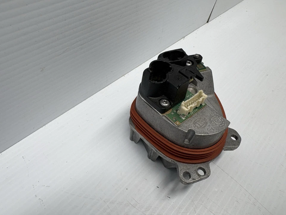 OEM para 21-22 BMW 530i 540i módulo de diodo de seta controle de computador - Imagem 2 de 4