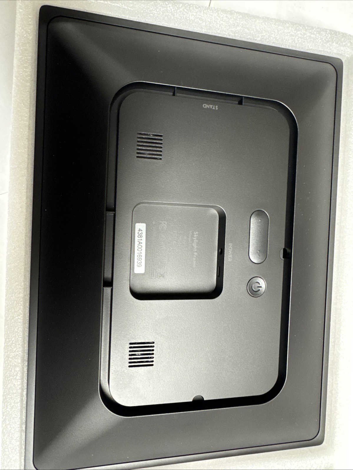 Skylight App QR Code: Connect your frame, share memories effortlessly.