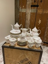 29 Pcs Paragon Victoriana Rose Fine Bone China Tea & Dinner Set Roses Gold Trim