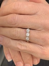 18ct gold old Cut diamond antique 3 stone ring 2.7 Grams