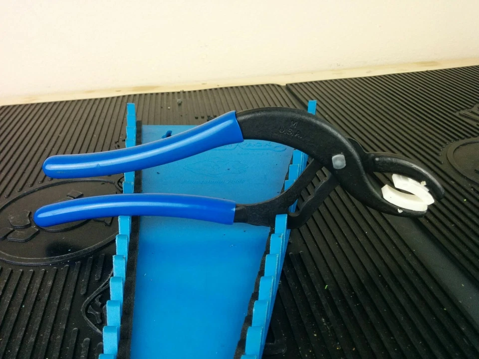 #aj694 ¡NUEVO! Alicates antiestropeantes ajustables de mandíbula suave azul imperial GT113 Foto 4 de 4