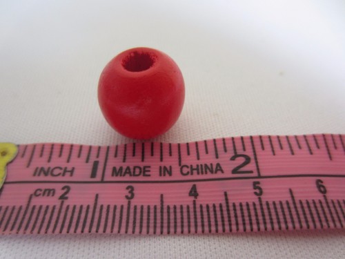 Lot of 60 Red Wood Round Macrame Wooden Craft Jewelry Beads 9/16" 16mm - Picture 4 of 4