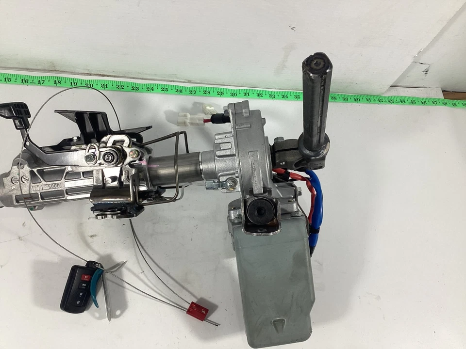 Columna de dirección asistida Toyota Camry 2015-2017 con motor 89650-06010 OEM. Foto 4 de 4
