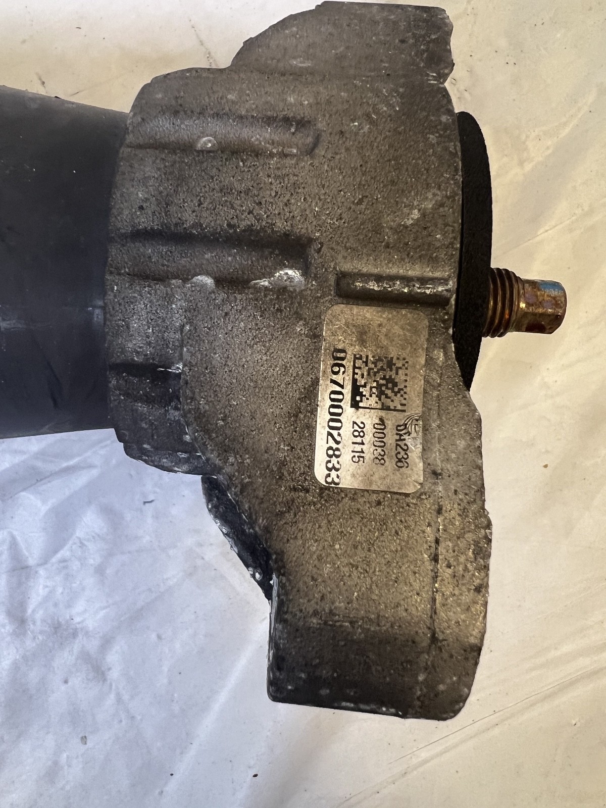 2014 - 2019 MASERATI GHIBLI REAR SHOCK ABSORBER STRUT OEM 06700088990