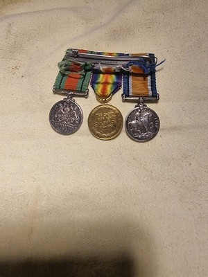 WK1 PAAR & VERTEIDIGUNGSOFFIZIERE MEDAILLEN 2 LEUTNANT C.A.B. Williams Royal Artillery