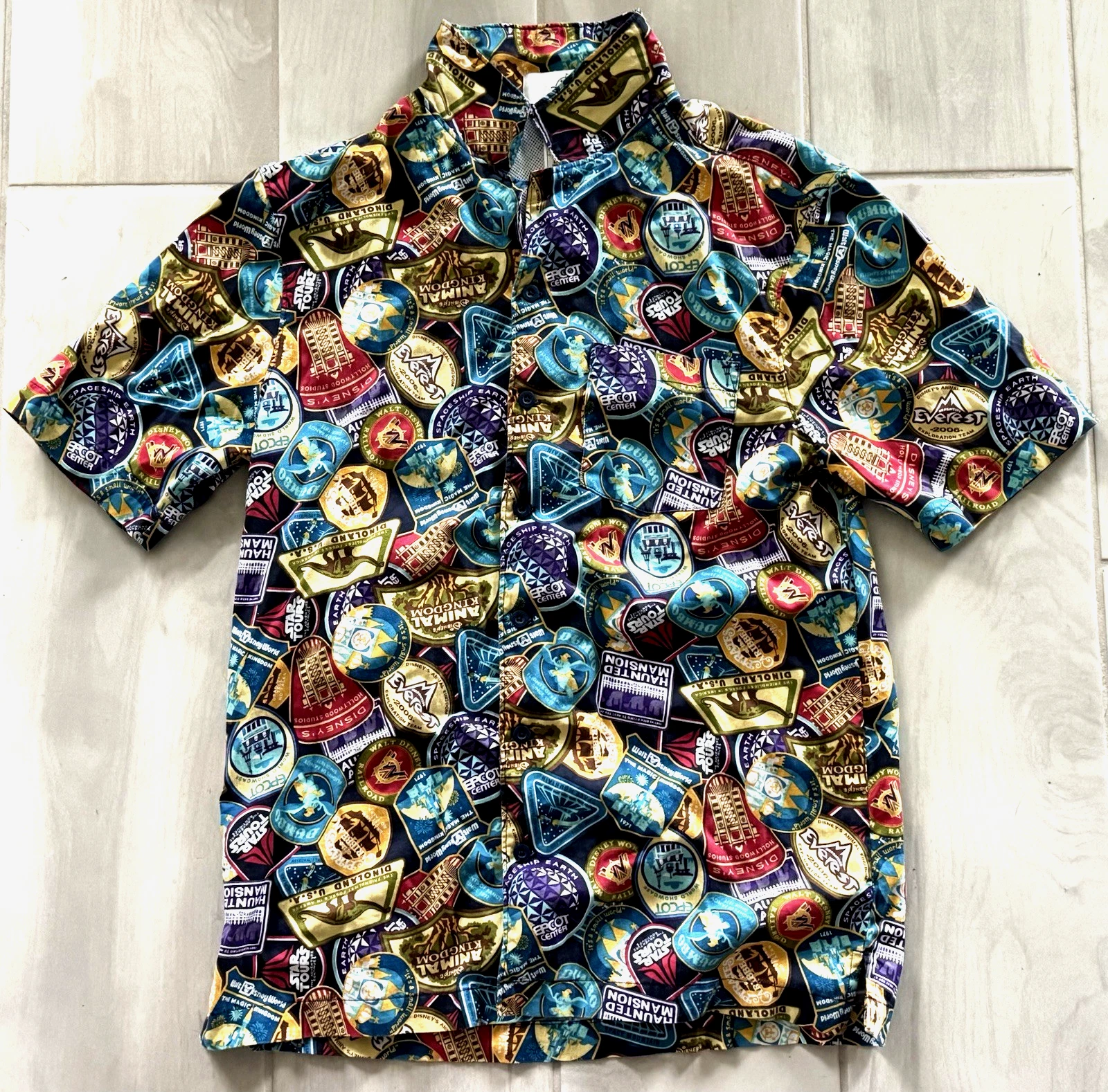 Disney Parks Passport Collection Vented Hawaiian Camp Button Up Shirt Mens Small