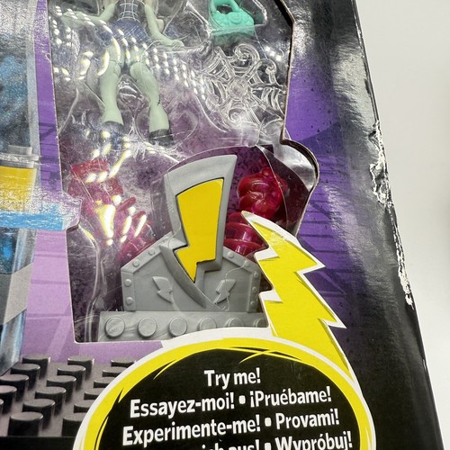 Mega Bloks Monster High Frankie Stein's Electrifying Room New Damaged Box - Picture 2 of 6