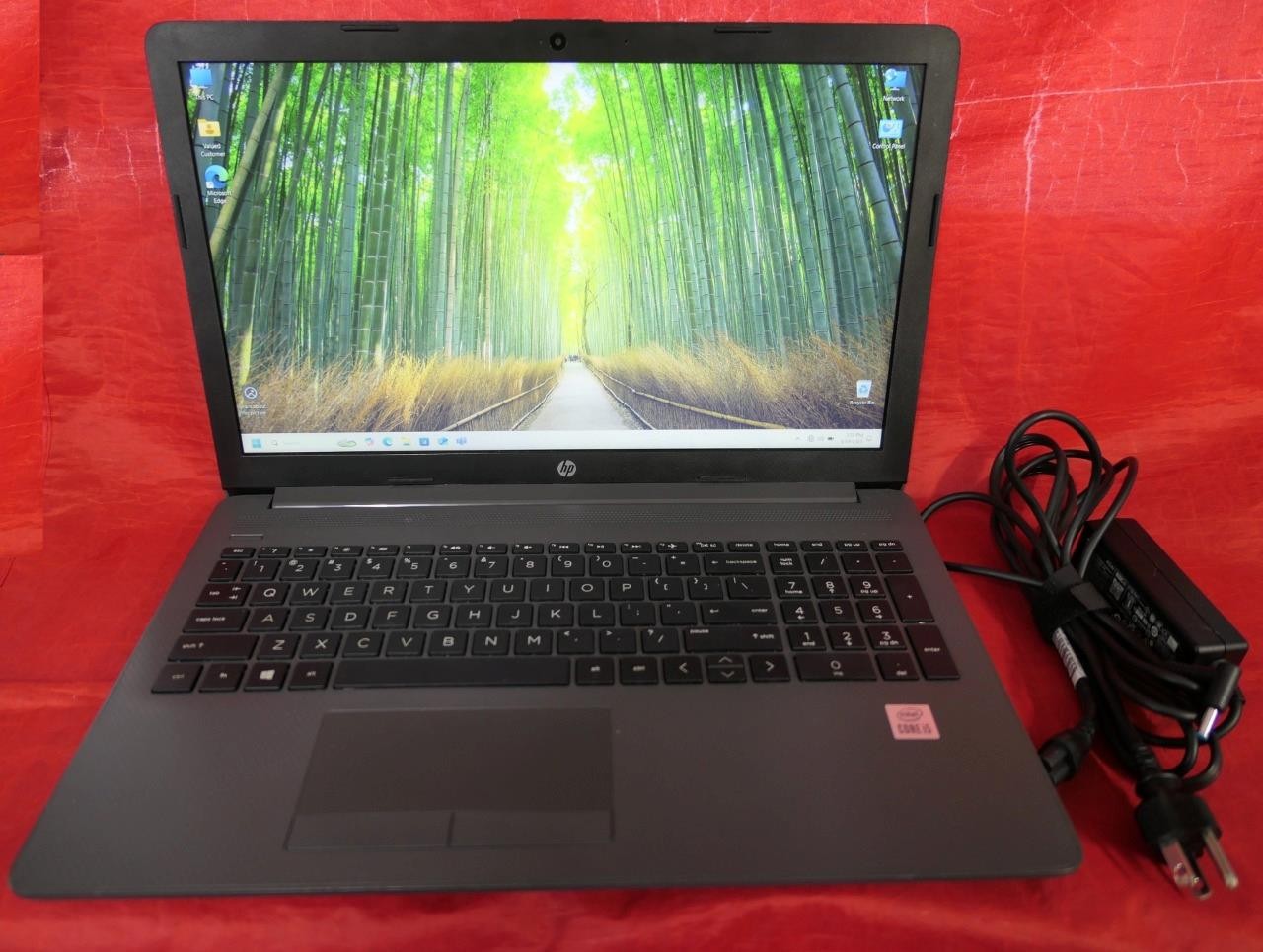 HP 250 G7　Win11 Pro　Core i5　Full HD HP 250 G7 Notebook, 15.6
