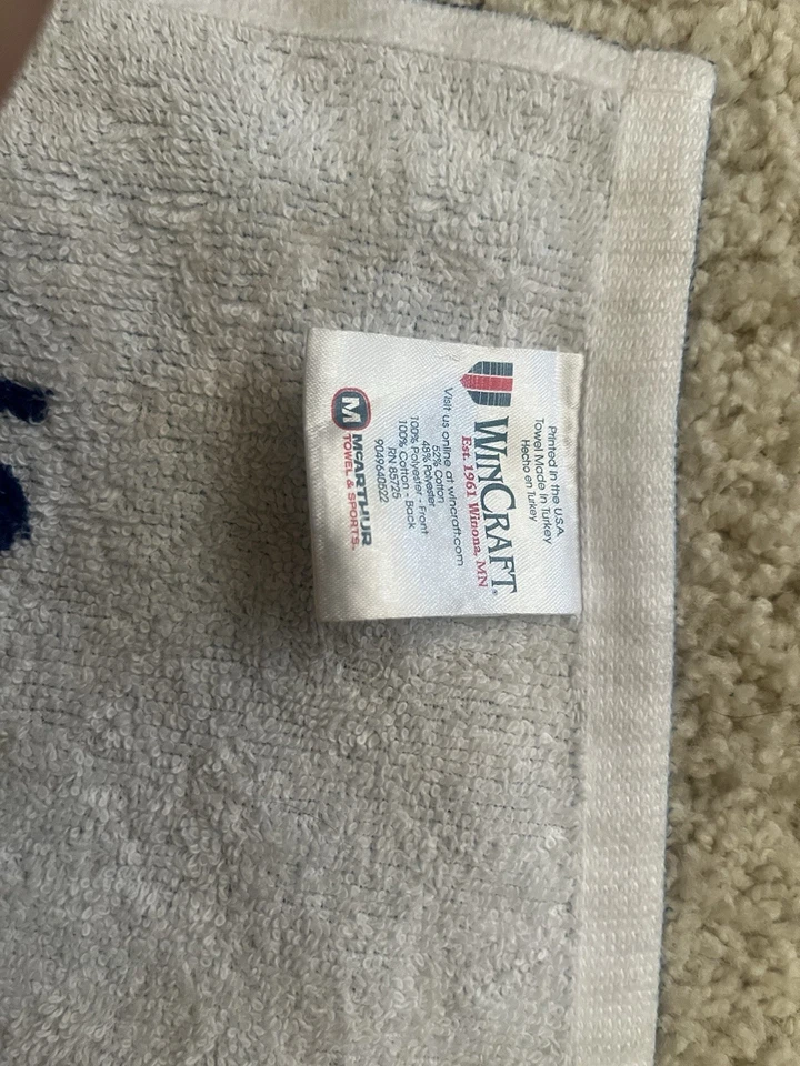 NETJETS Golf Caddy Towel 40 x 20 Inches - Image 2 of 3