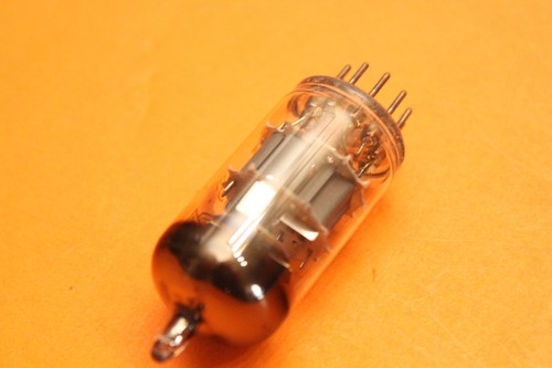 MULLARD ECC88 6DJ8 - GELBER DRUCK - GA2 CODE - Blackburn - NOS - ohne Karton - Bild 8 von 13