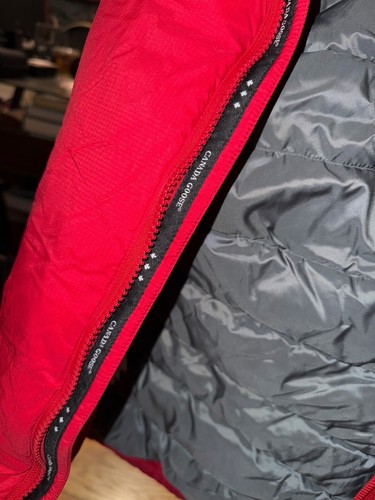 CANADA GOOSE Men's Down Puffer Jacket Size XS Extra Small Red EUC - Picture 7 of 11
