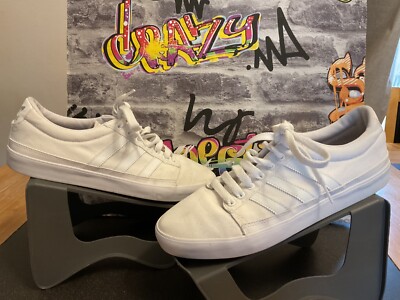 Herren Adidas Weiß Canvas Dreifach Weiß Niedrig Turnschuhe Uk 10 Sommer Urlaub   