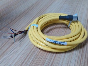 One New Banner Qde 815d Safety Light Curtain Cable Spot Stocks