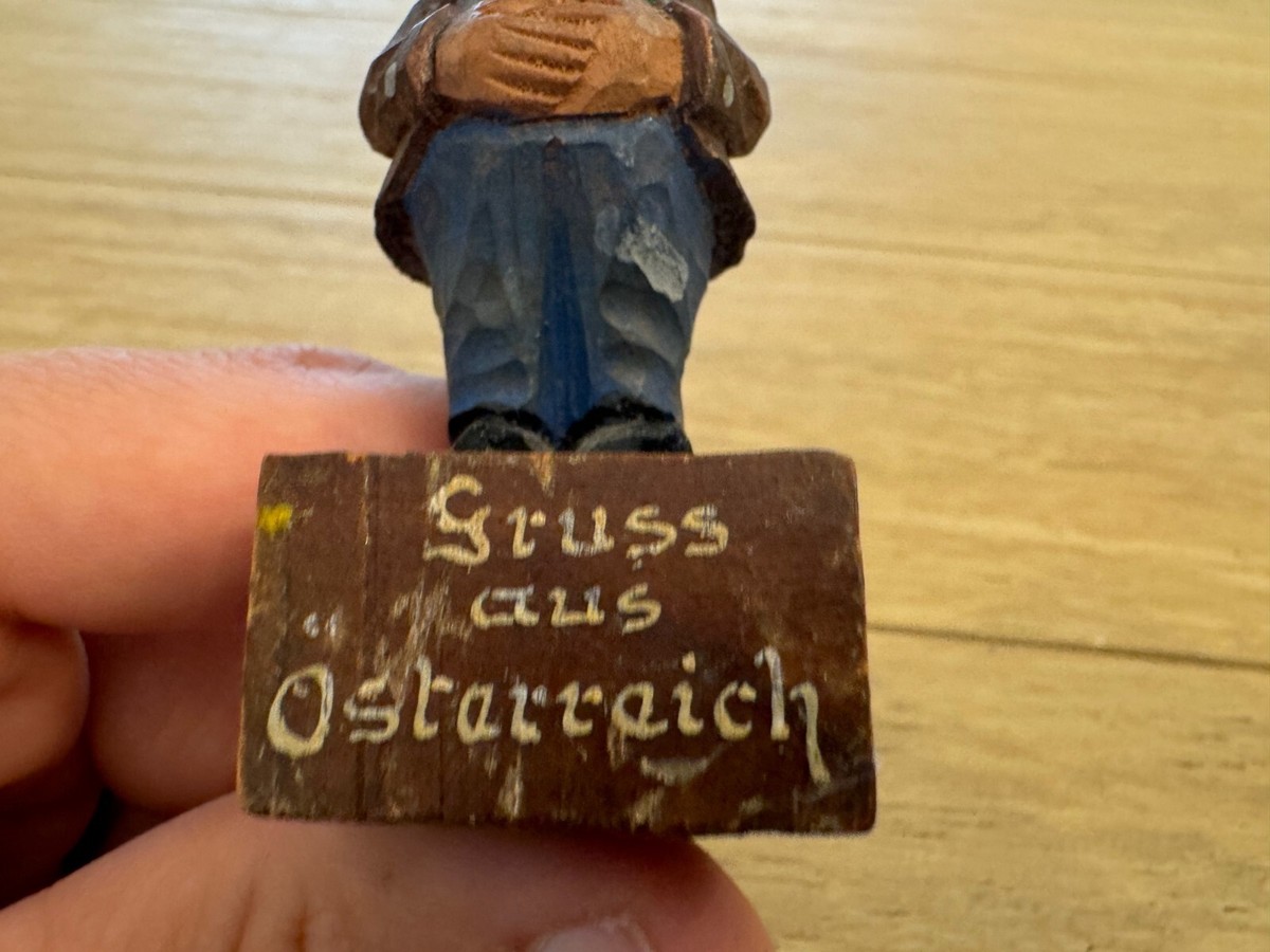 人形　GRUSS aus　Wien Vintage Austrian Folk Art Carved Wood Man Figurine Gruss aus
