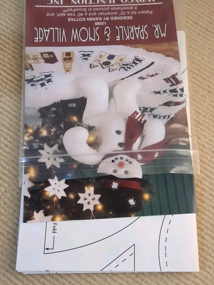 NEW 1999 Indygo Junction Sewing Pattern IJ598 Mr Sparkle & Snow Village 22" - Image 3 of 3
