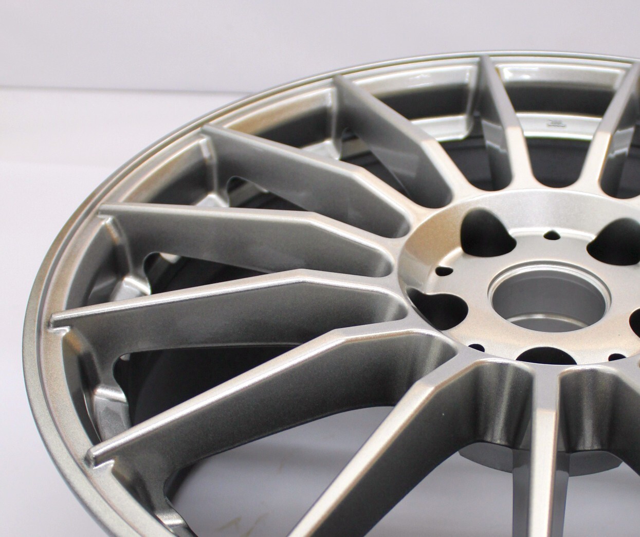 Autec Lamera 8 X 18 5 X 112 38 hyper silber online kaufen | eBay