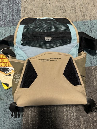 Crumpler TRIBECA FILM FESTIVAL Special Filmmaker Edition 2010 NYC Messenger Bag - Picture 9 of 23