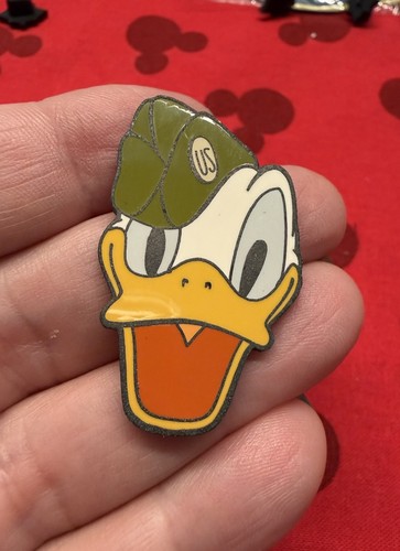 Disney Catalog Armed Forces WWII World War 2 Donald Duck LE 1934 pin Military