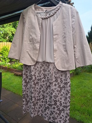 Comma Damen Kleid gr. 40 Mit blazer