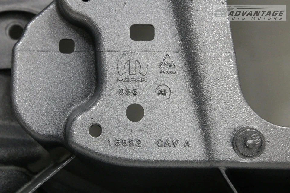 2017-2025 CHRYSLER PACIFICA TAILGATE LIFTGATE BACK DOOR SHELL COVER PANEL OEM - Imagem 4 de 4