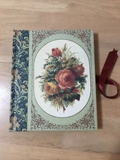 A Posey of Roses: Victoria 22-Frame Photo Album - Great Gift